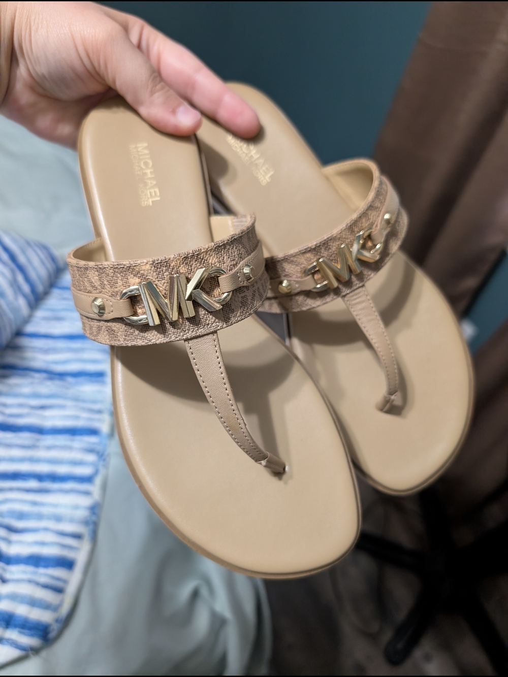 Michael Kors Beige Tan Logo-Accent Toe-Post Sandals - Picture 2 of 2